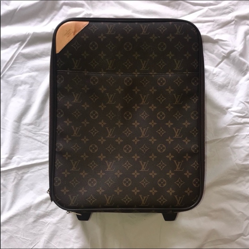 Authentic Louis Vuitton luggage with free Louis Vuitton mini agenda